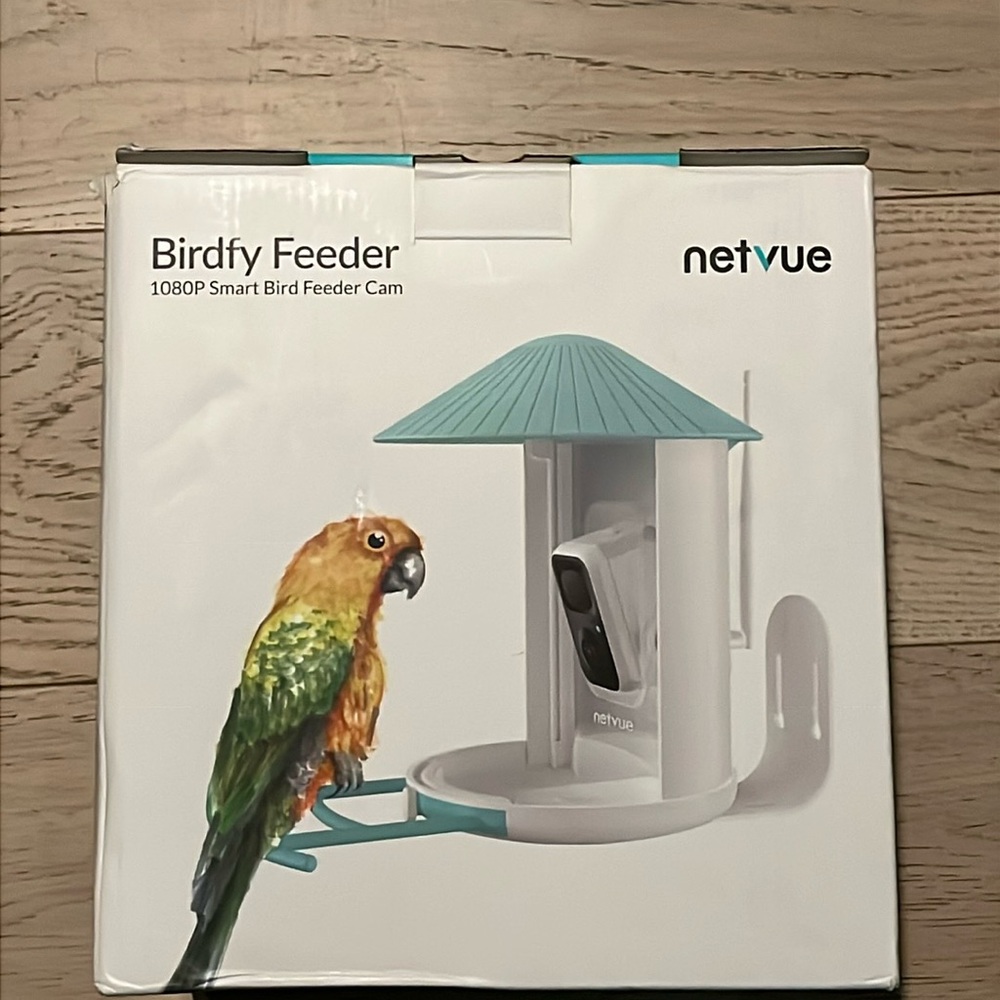 New Netvue Birdfy Feeder Smart Camera comes with solar panel - NEW IN BOX